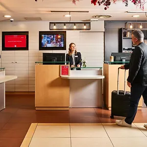 Ibis Paris La Defense Esplanade Hotel